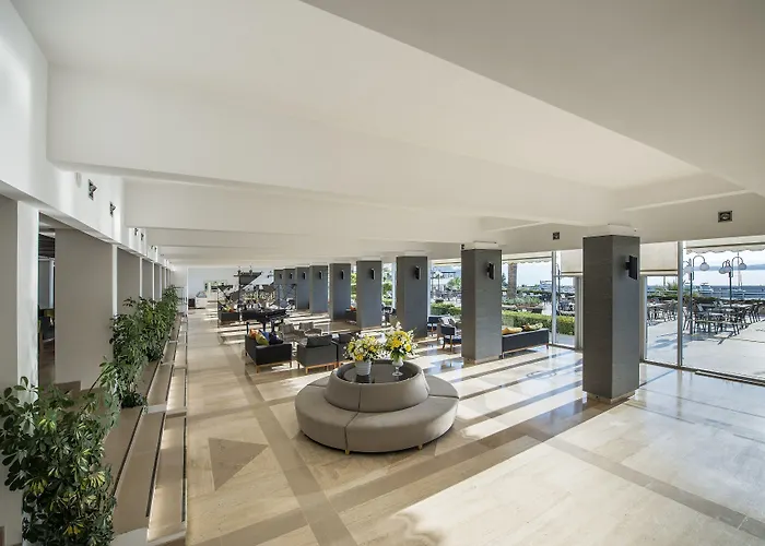 Altin Yunus & - 5* Çeşme