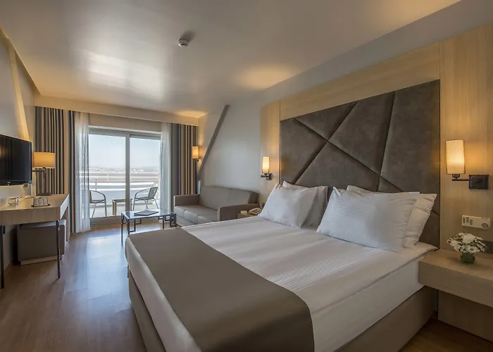 Altin Yunus & - Resort Çeşme